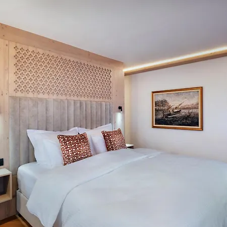 ホテル Julian Alps ゴレンスカ地方